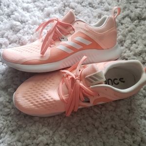 Adidas bounce tennis shoes